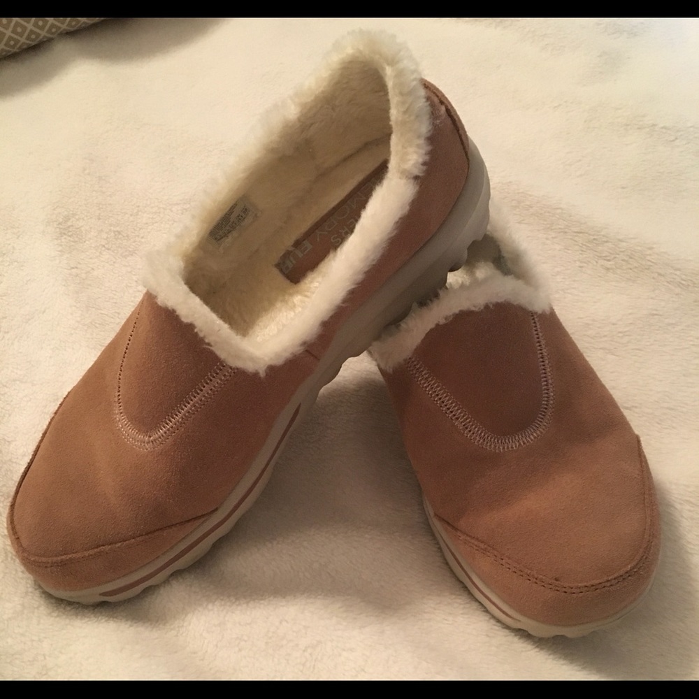 Skechers Go Walk Suede Slip On 8.5M